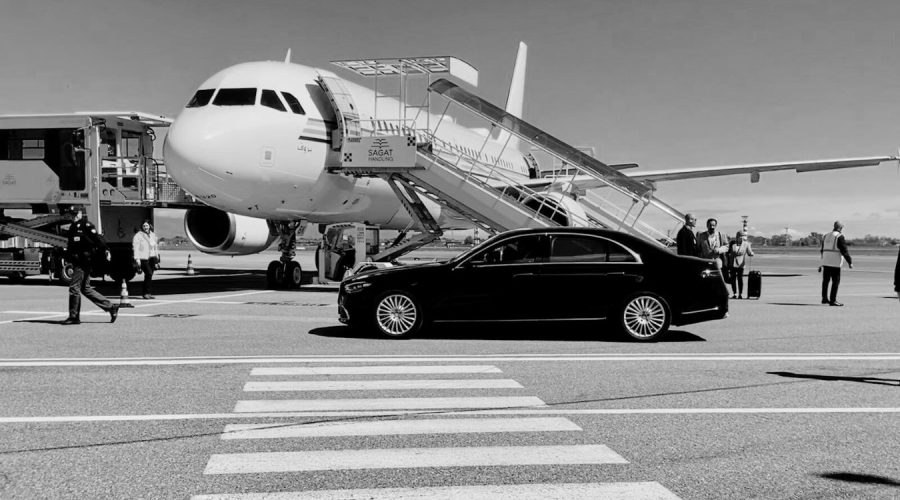 Chauffeured-Mercedes-Benz-SClass-Torino